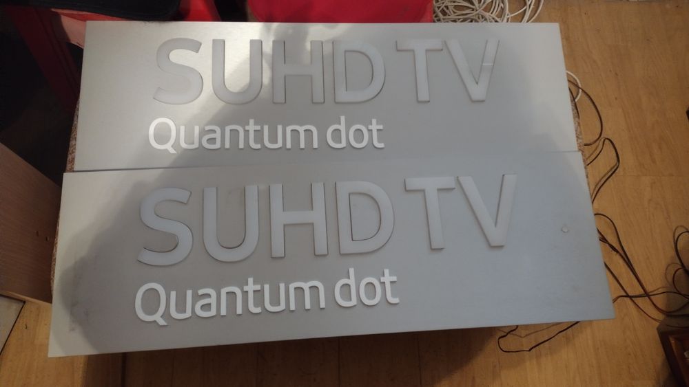 Рекламни светещи табели на Samsung