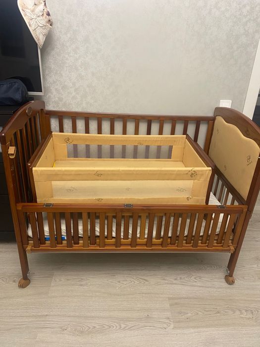 Детская кроватка с люлькой