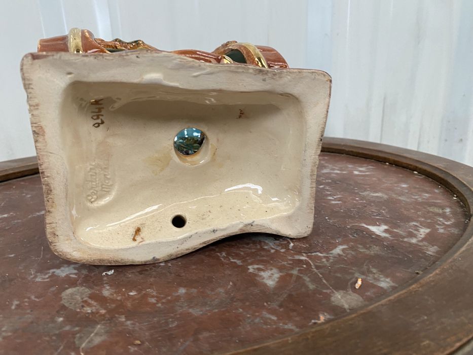 Италианска порцеланова фигура лозов масив