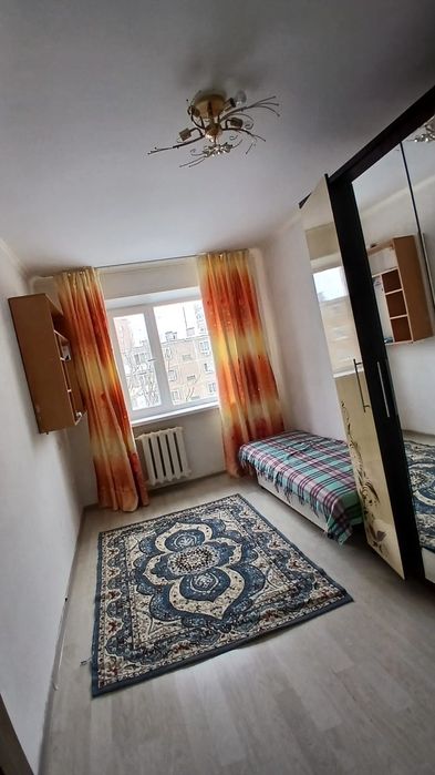 Сдам 2х ком квартиру.4 42.