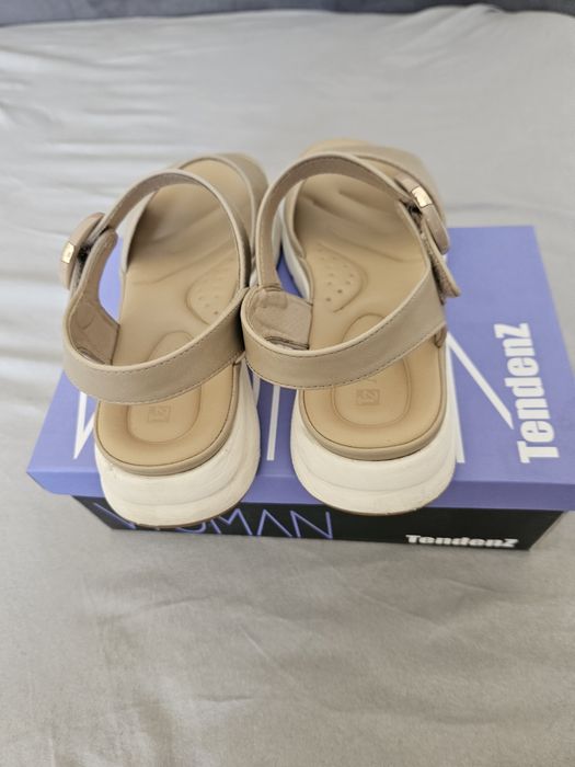 Tendenz сандали 39 н.