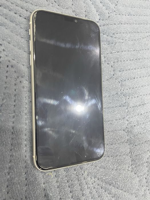 Продам IPhone 11 128 гб