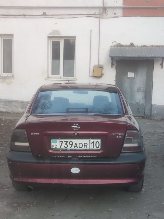Опель вектора б 1998год