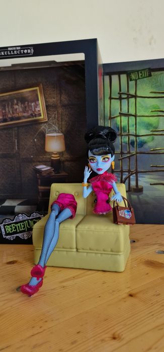 Monster High Beetlejuice Magician's Assistant