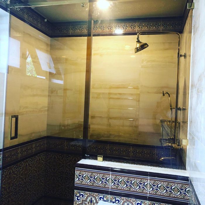 Dushavoy kabina 10mm Steklo