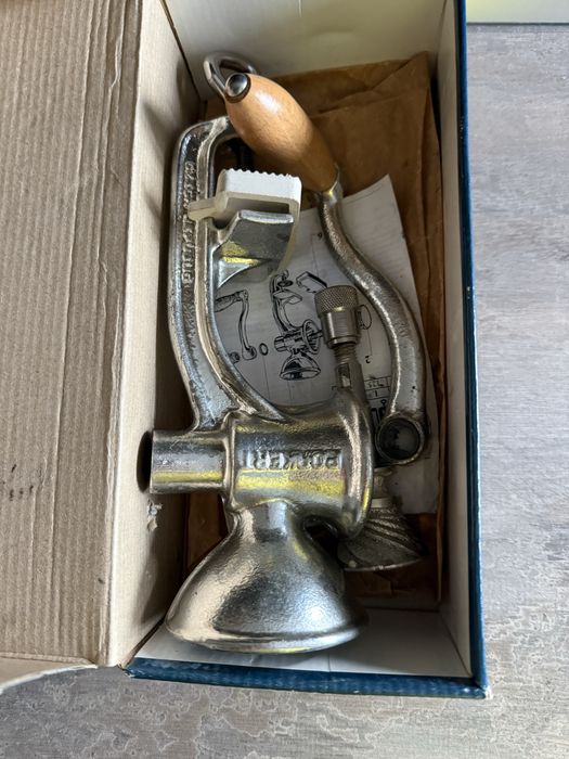 Rasnita pentru seminte de mac