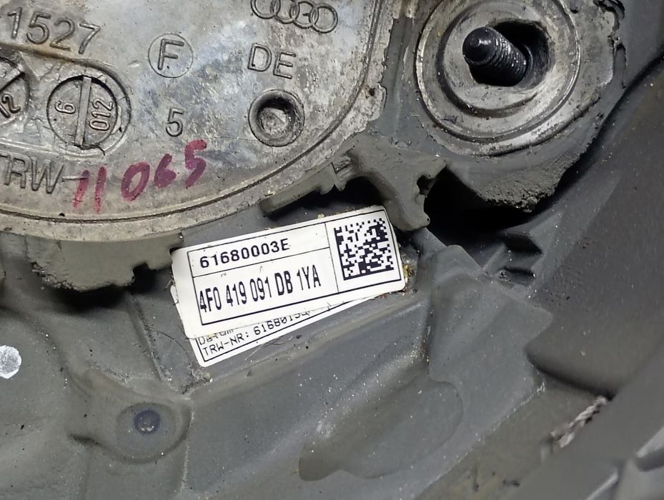 Volan in 4 spite cu comenzi 4F0419091 Audi A6 4F/C6 (2004 - 2008) 2.0 tdi BRE
