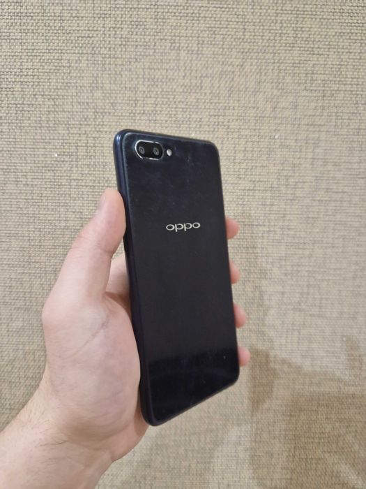 Oppo A3s 16гб черный