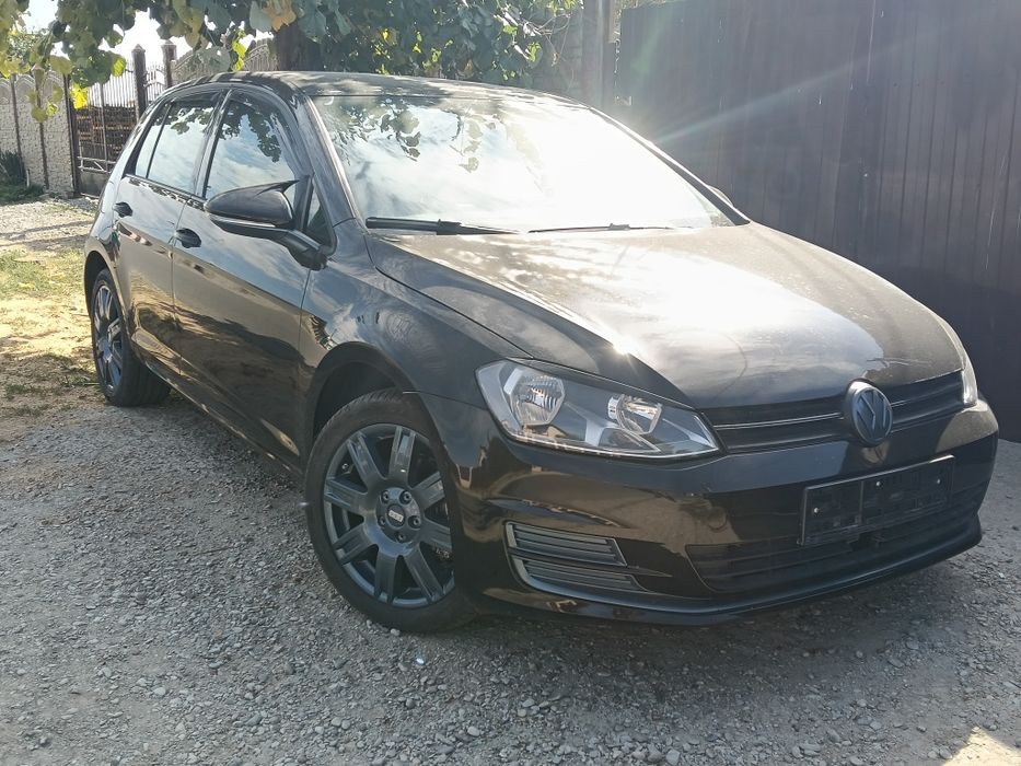 Vând golf 7 2017 1,8 tsi 170 HP DSG ,distronic. padele volan ,105645 km rulați