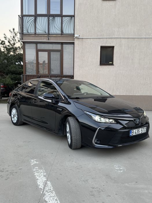 Închriez Toyota Corolla Hybrid cu GAZ UBER/BOLT