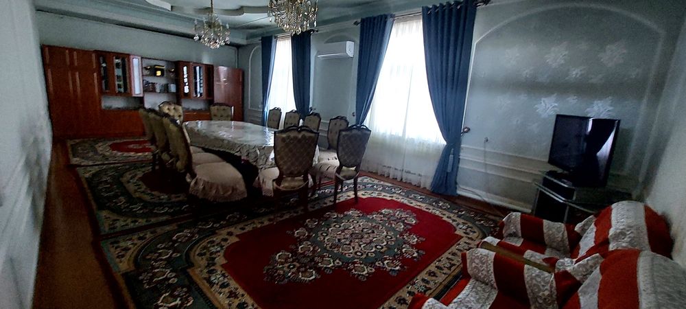 Uy sotiladi.Sabzavot mahallasida