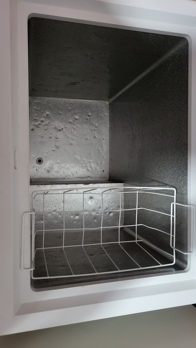 Продам морозильник Haier