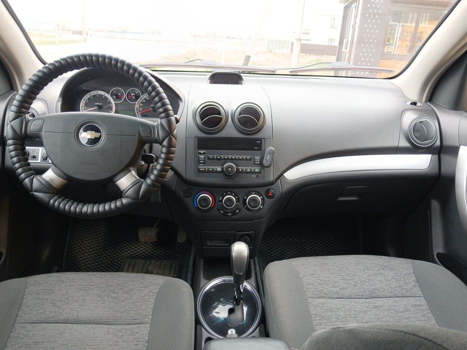 Продам автомобиль Chevrolet Nexia R3