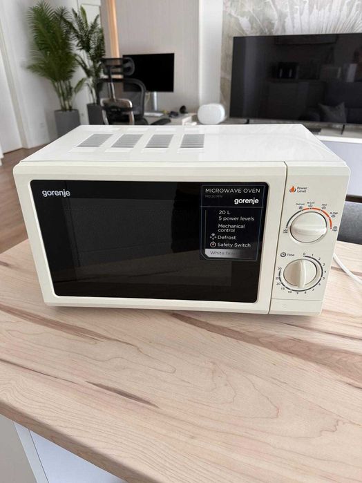 Cuptor cu microunde Gorenje MO20MW, 700 W, 20 l, Alb