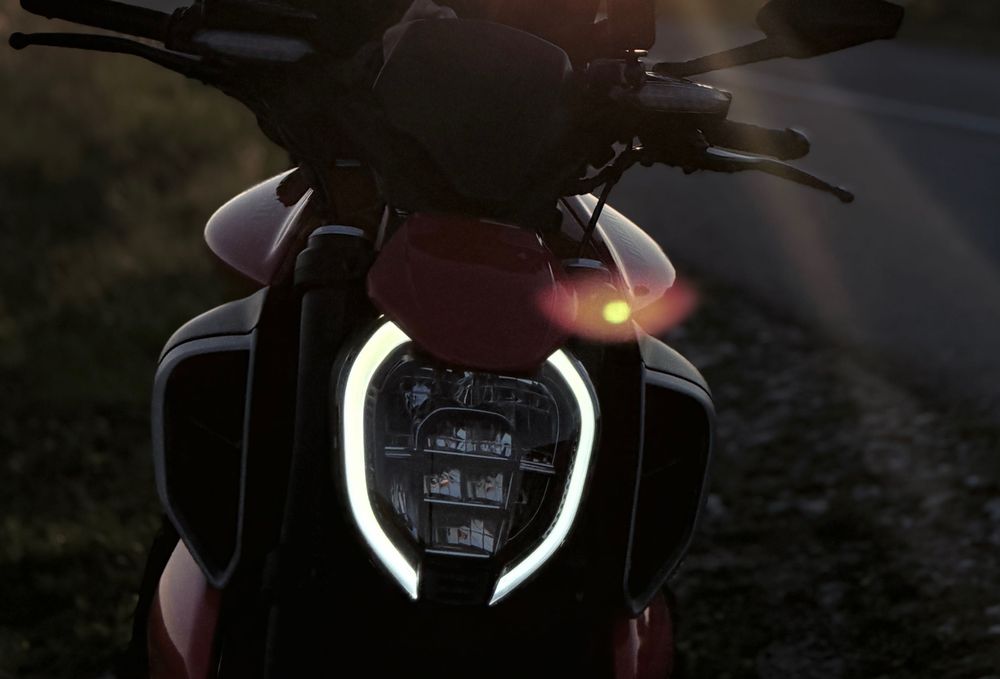 Ducati Diavel v4 Garantie 2027 + Extras