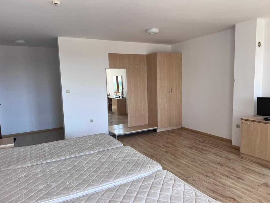 Продава се Едностаен апартамент в к.к. Слънчев бряг - 60 кв.м за 892 €/кв.м - Снимка #3