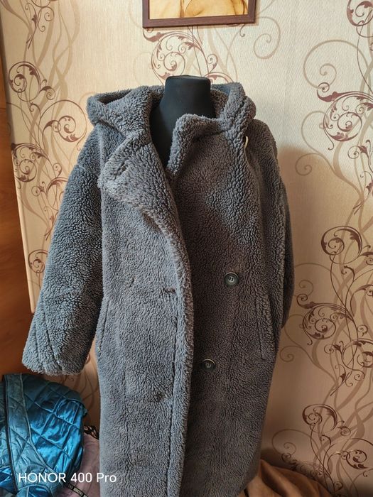 Продам верхнюю одежду.