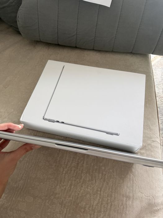 Продам Macbook air