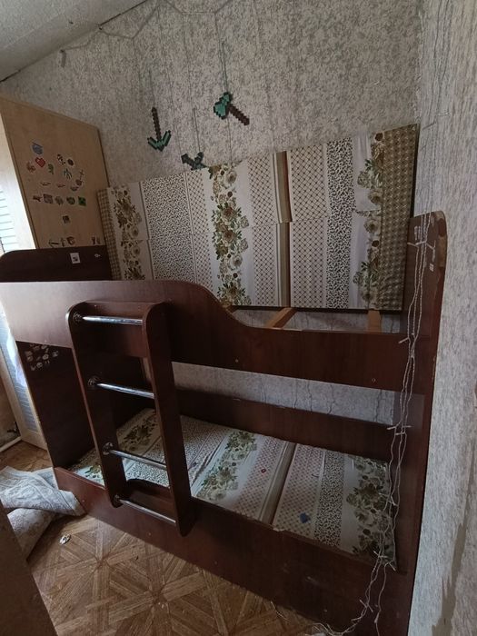 Продам кровать двухъярусная