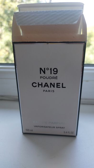 Chanel#19 Poudre