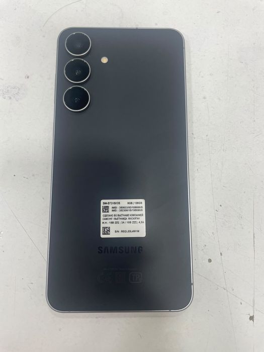 Samsung S25 fe. В идеальном состоянии