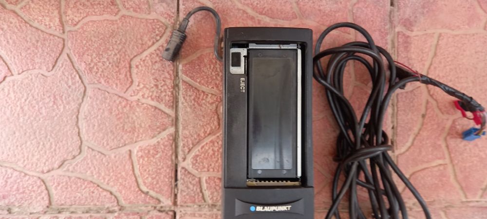 CD чейнджър BLUPUNKT и MP3 JVC