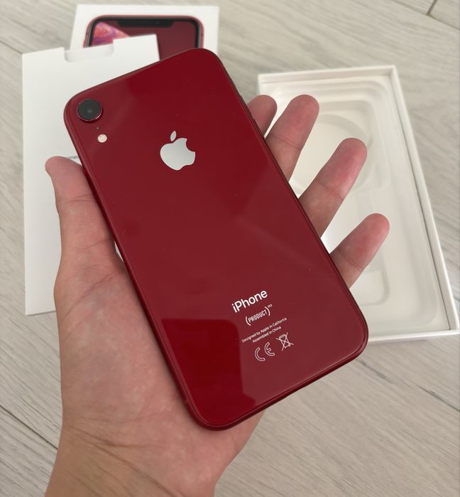 Продам iPhone XR