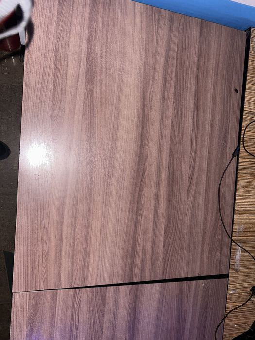 Офисные столы в хорошем состояние