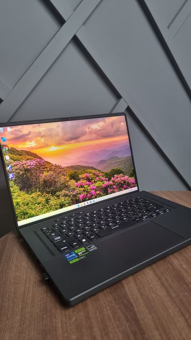 Asus ROG Zephyrus g16