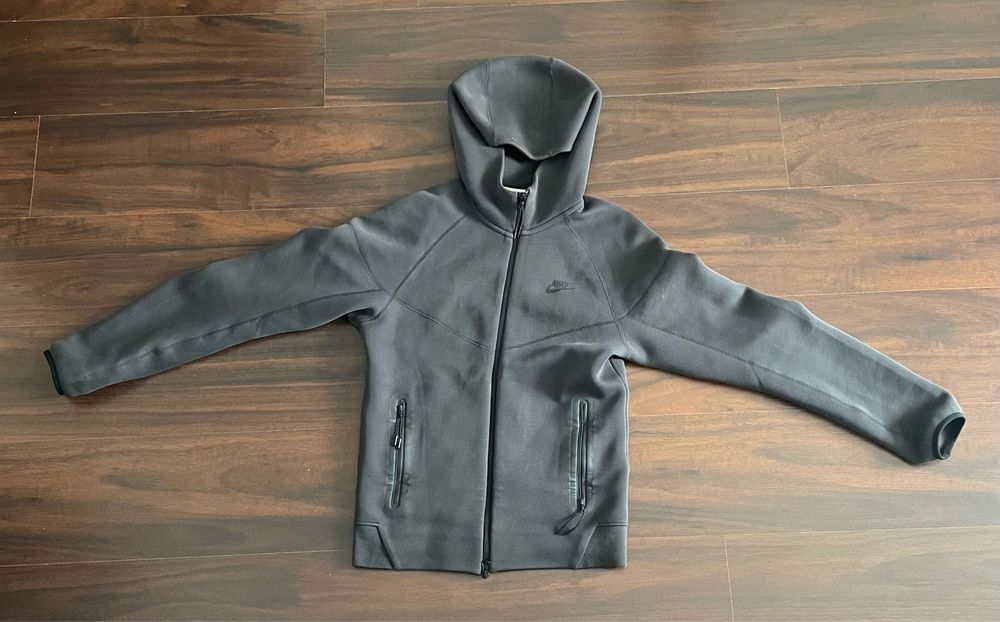 Nike tech flecce gri