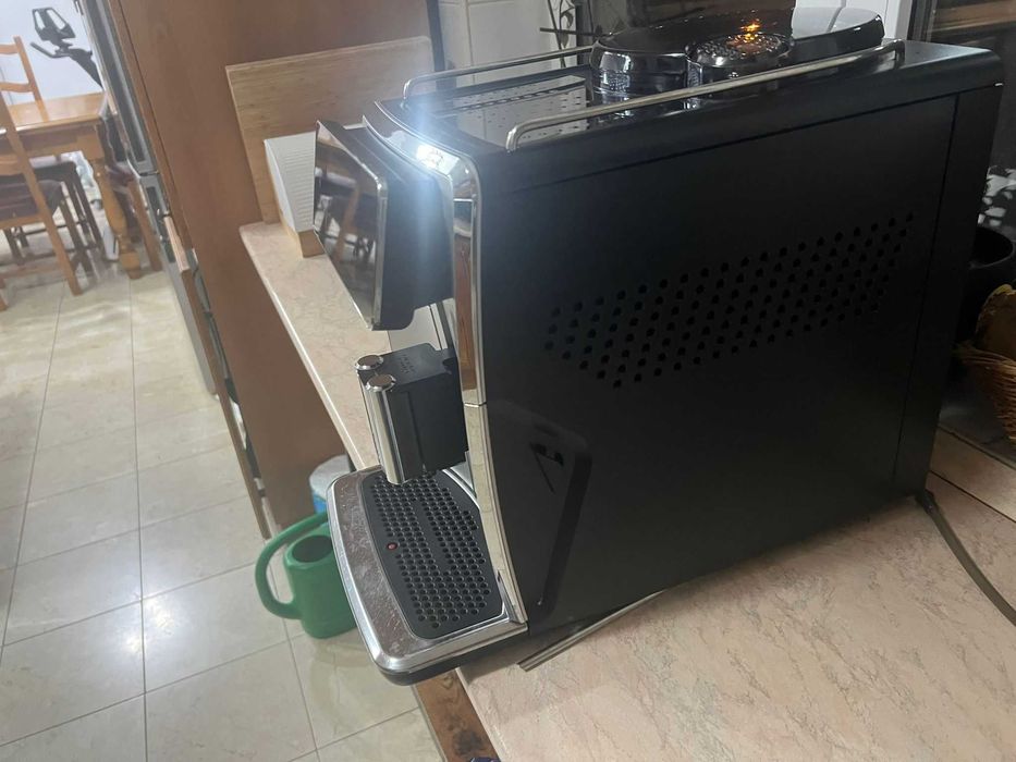 Espressor Premium+Kit Curatare - Saeco Xelsis Deluxe-Discount 4000 RON