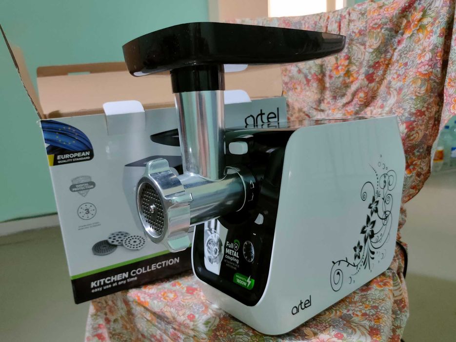 Электромясорубка ARTEL ART-MG 2750A. НОВАЯ!