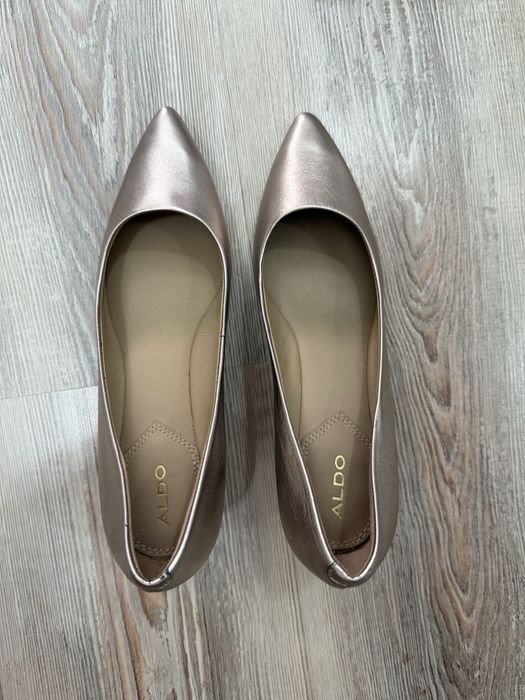 Продаются новые кожаные туфли Aldo 37 размер
