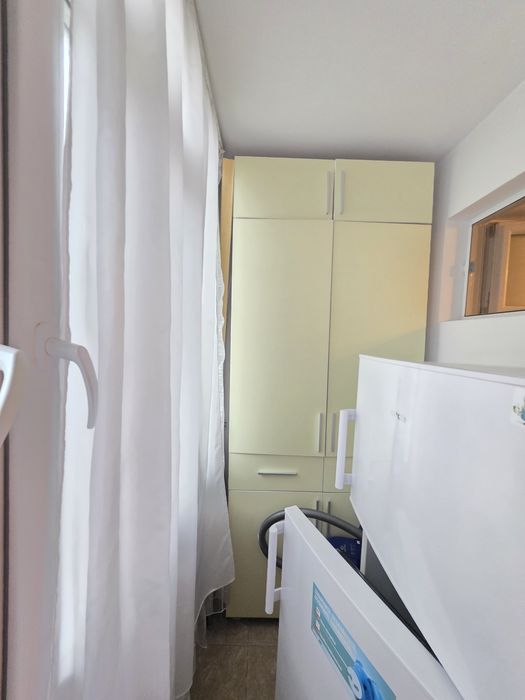 Vand sau schimb garsoniera cu ap 2/3 camere, zona 1 dec, Titan