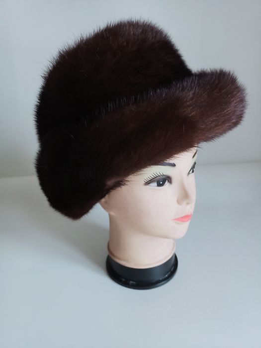 Продам шапку женскую