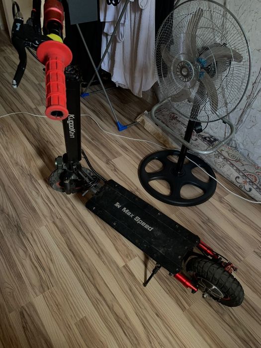 продам Kugoo Max speed или обмен на 11 айфон