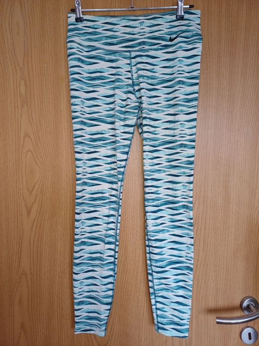 Дълъг Клин Nike L