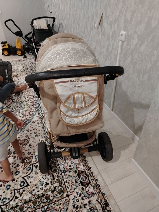 Детская коляска.