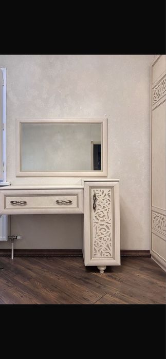 Продам спальный гарнитур, Россия