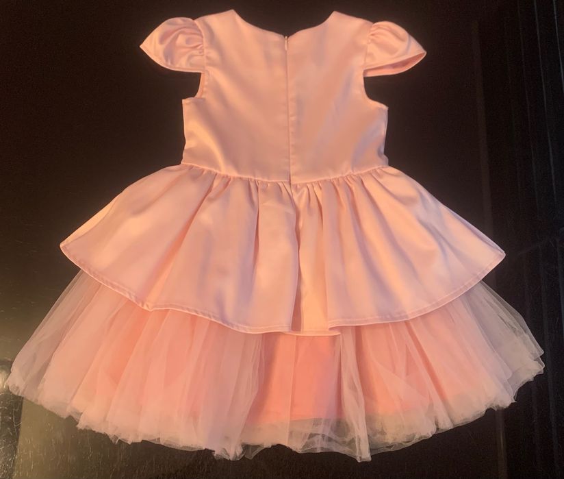 Прекрасна рокля 116 ръст