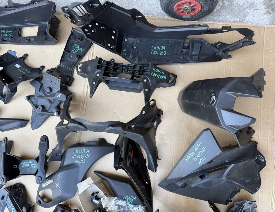 Части за мотори BMW HONDA APRILIA