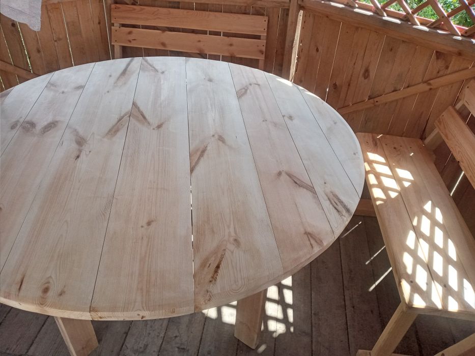 Продам круглый стол