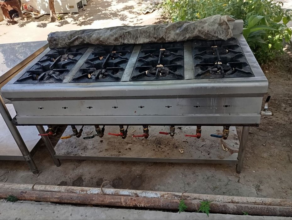 Газовая плита 8 конфорок