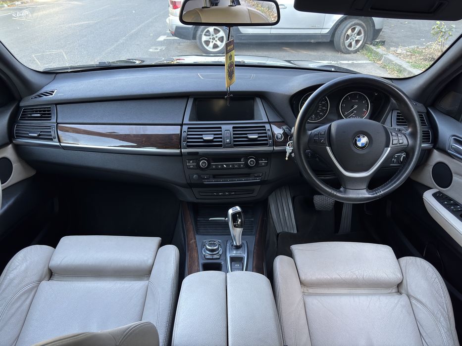 BMW X5 2011 4.0D 306cp