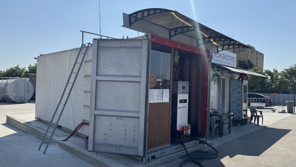 Бензиностанция с дизел колонка