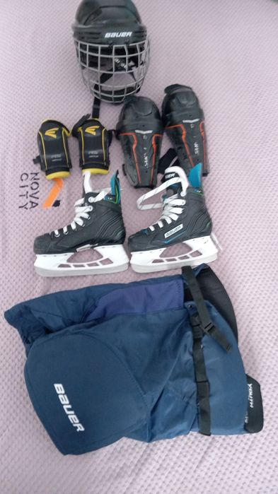 Продается полная экипировка для хоккея
