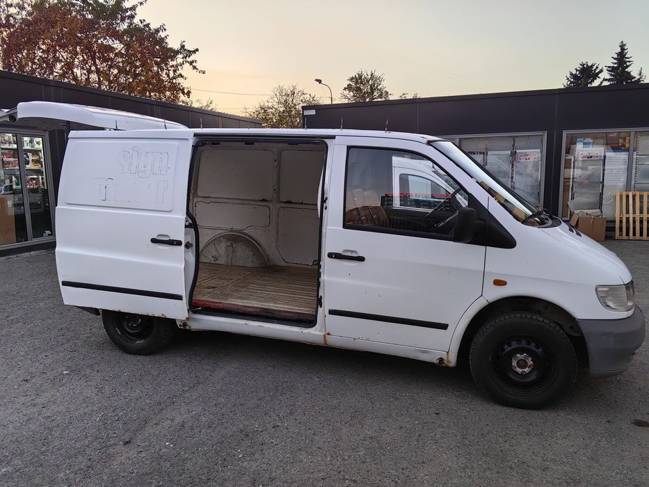 Товарен бус под наем 60 лв/ден