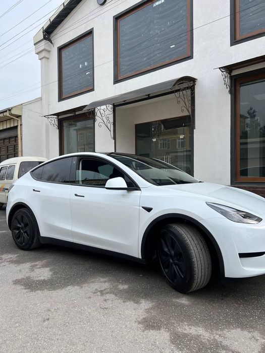 Tesla Model Y 2023 10 oy 
2023 YIL. 10- OY 
STANDARD 
ZAPAS HOD. 350 k
