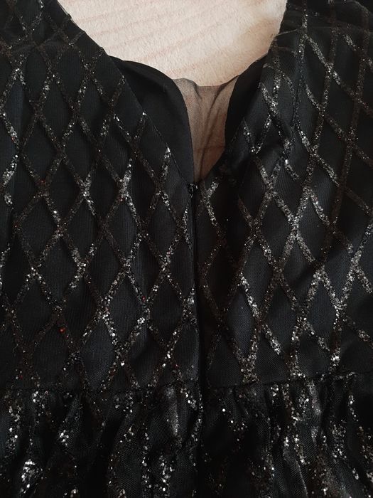 Черна бална рокля