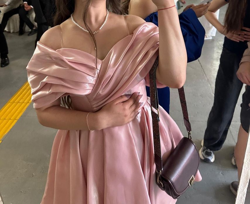 Красивое вечернее платье